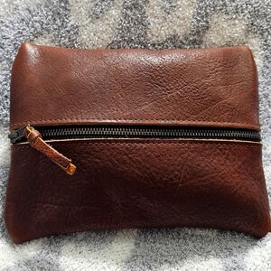 Go Forth Goods FLAT PACK ZIPPERED LEATHER POUCH color Saddle